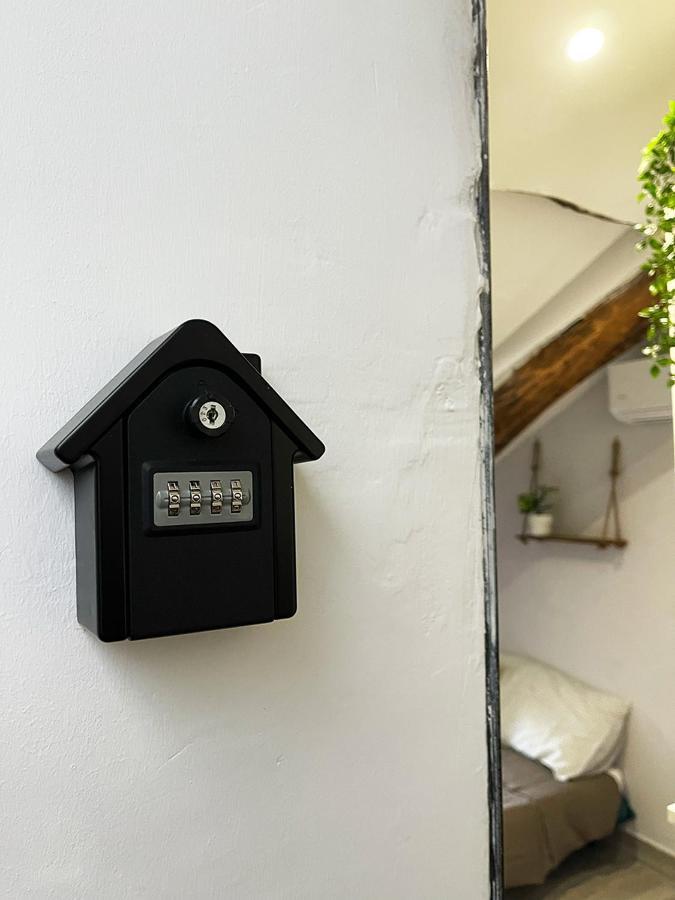 Italian Maison - Studio In The Heart Of Torino Exterior foto